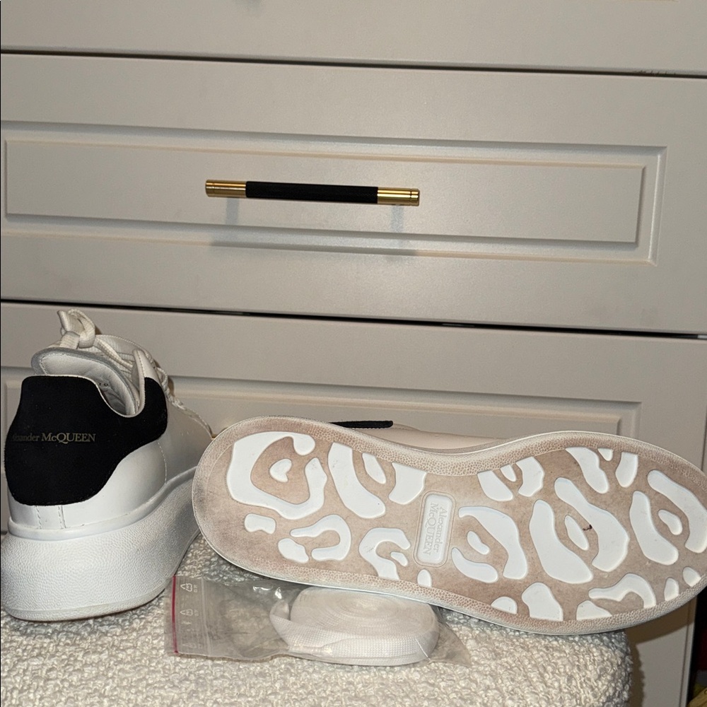 Alexander McQueen White High-Top Sneakers worn once comes with extra laces 38 - Picture 4 of 5